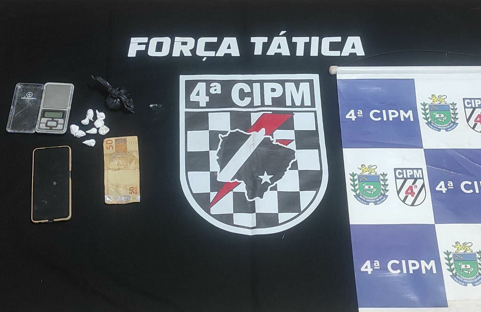 Imagem de compartilhamento para o artigo Homem é preso com 43g de Cocaína e outro por pensão alimentícia em Chapadão do Sul da MS Todo dia